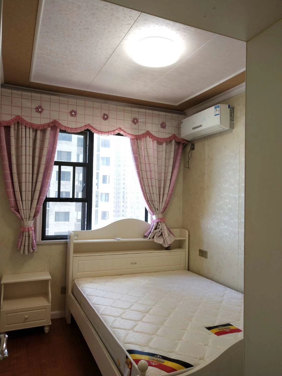 90平米北歐奢華氣概次臥裝修成果圖