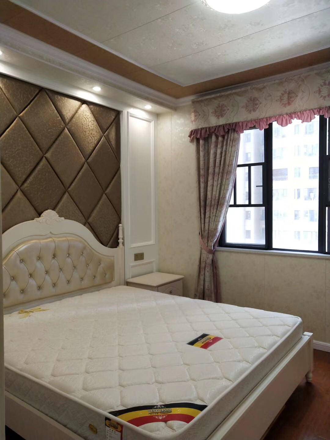 90平米北歐奢華氣概主臥裝修成果圖